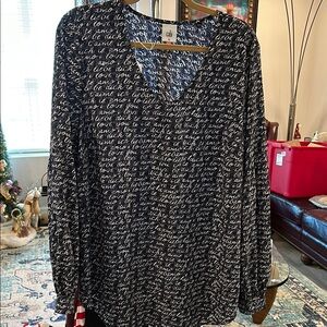 CAbi Black and White V-Neck Long Sleeve Blouse